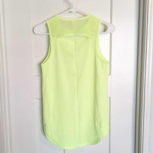 Lululemon NWT Sculpt Tank - Faded Zap Bright Yellow sz 2 - Picture 4 of 5